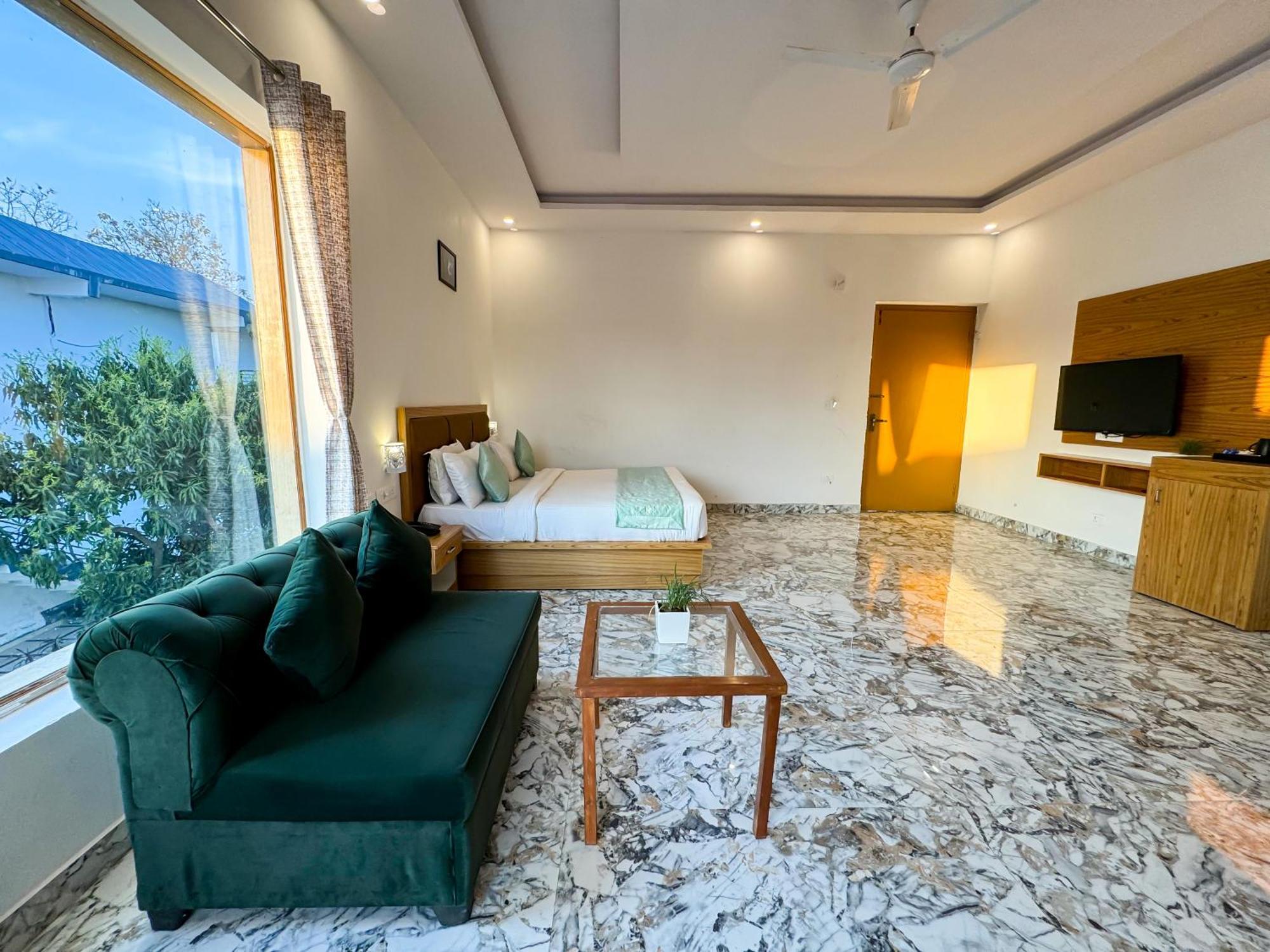The White Oak Corbett Spa & Resort Ramnagar  Bagian luar foto