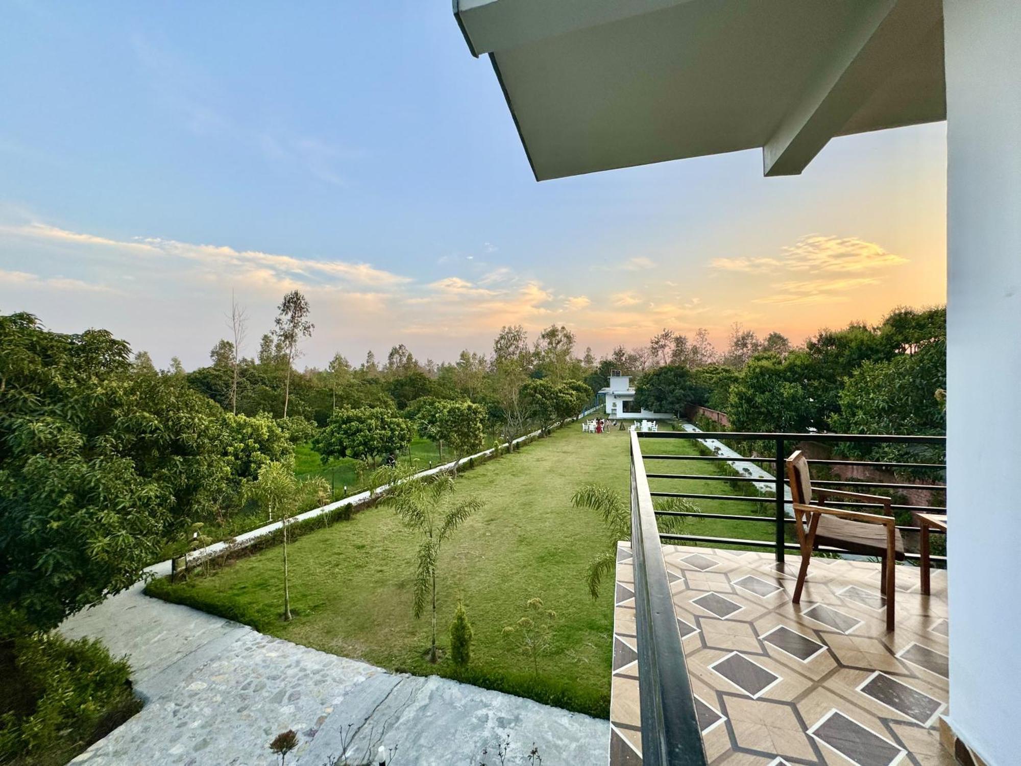The White Oak Corbett Spa & Resort Ramnagar  Bagian luar foto