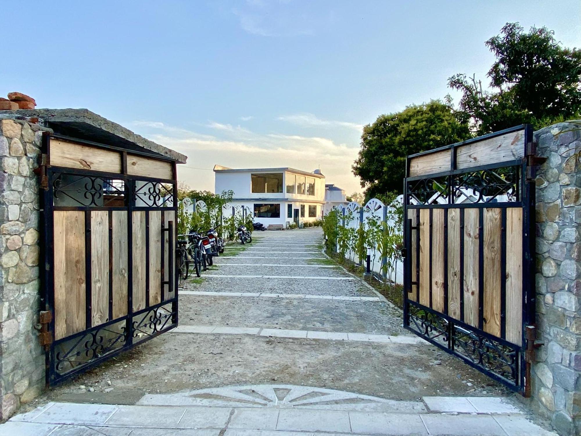 The White Oak Corbett Spa & Resort Ramnagar  Bagian luar foto