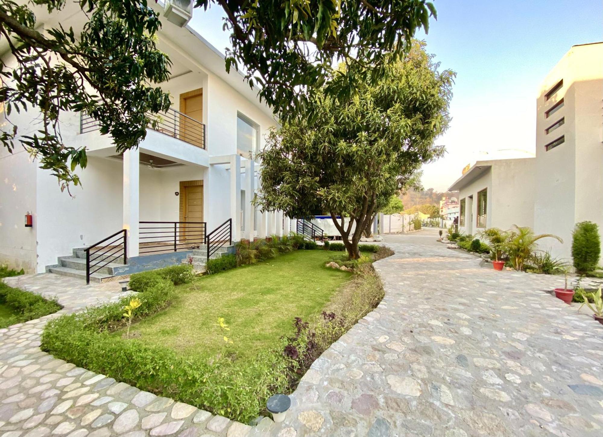 The White Oak Corbett Spa & Resort Ramnagar  Bagian luar foto