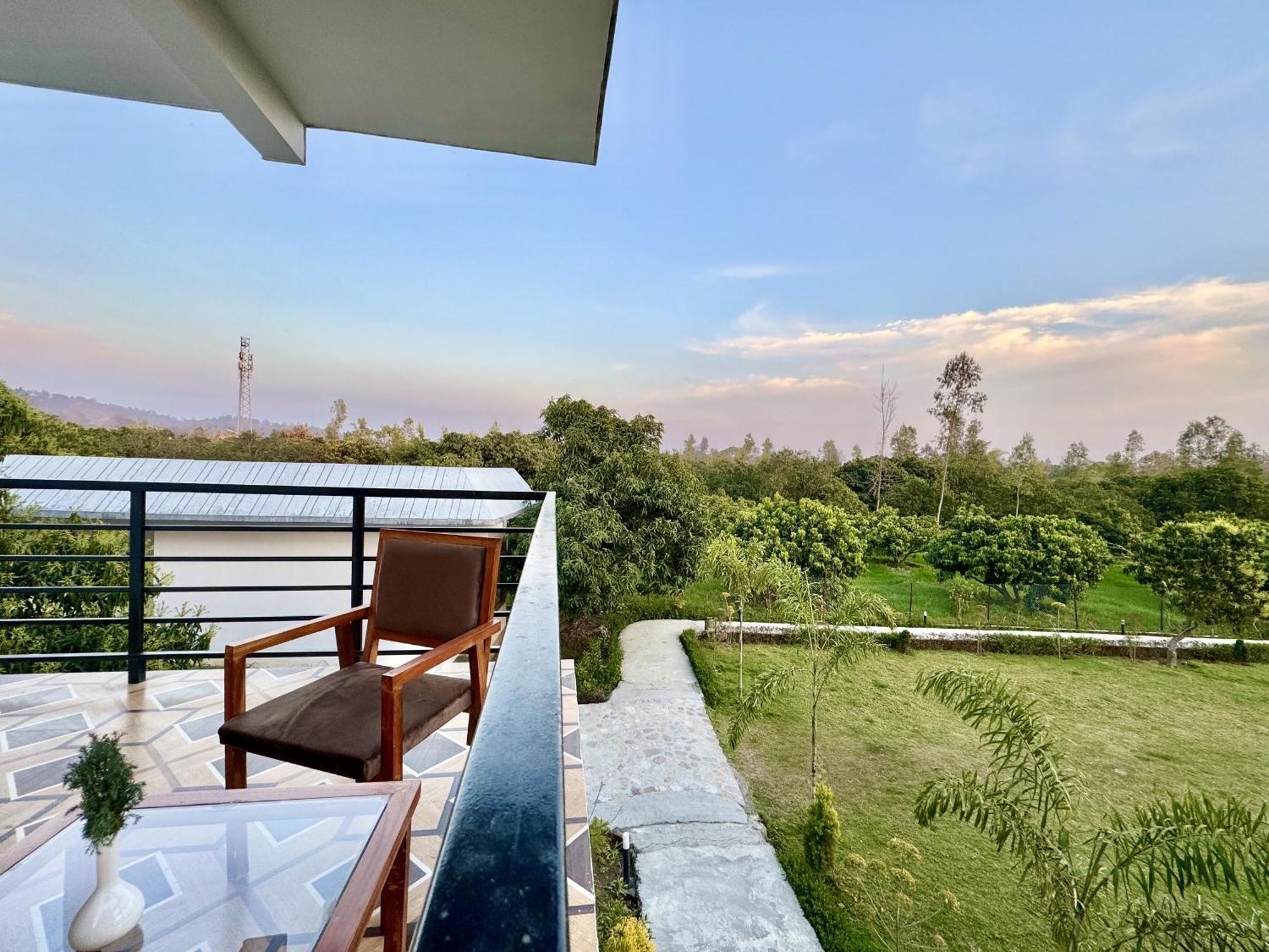 The White Oak Corbett Spa & Resort Ramnagar  Bagian luar foto